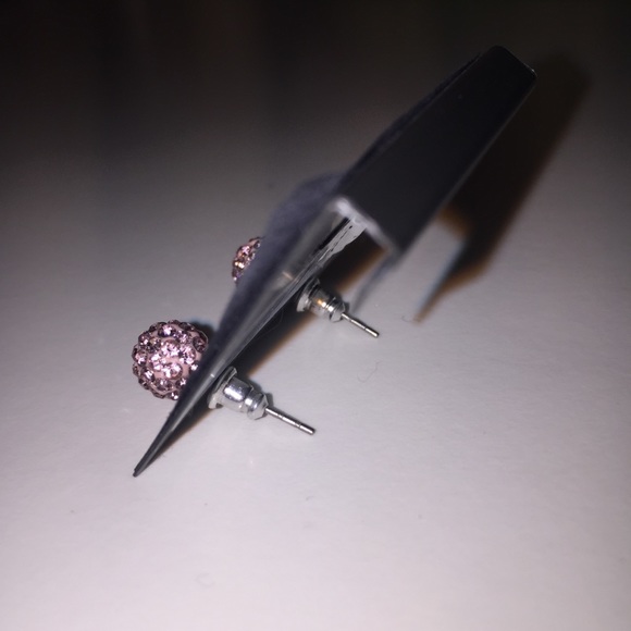 Express stud earrings - Picture 2 of 2